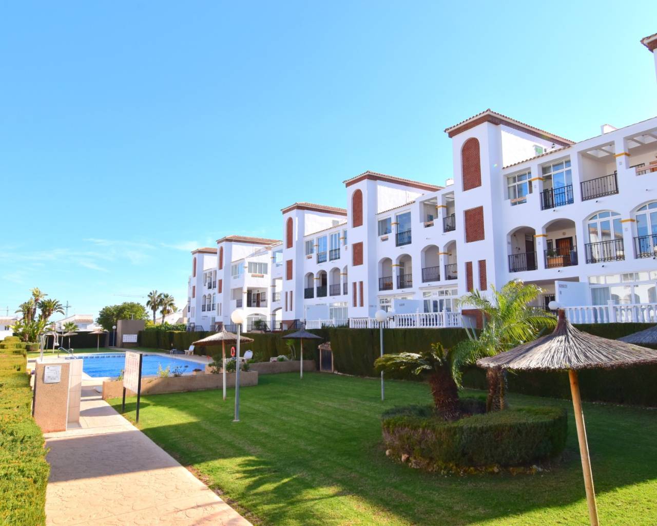 Apartment - Sale - Orihuela Costa - Punta Prima