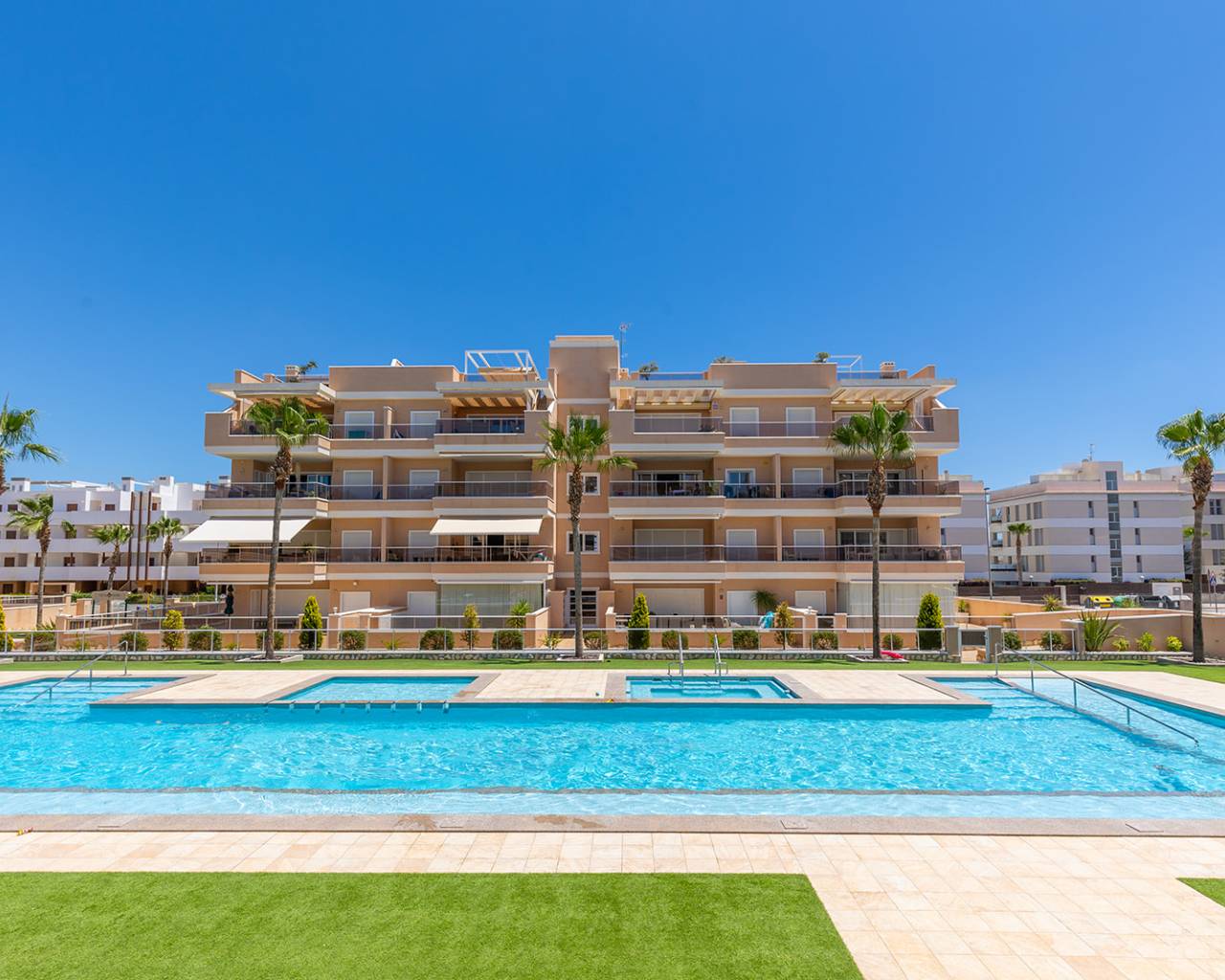 Apartment - Sale - Orihuela Costa - Villamartín