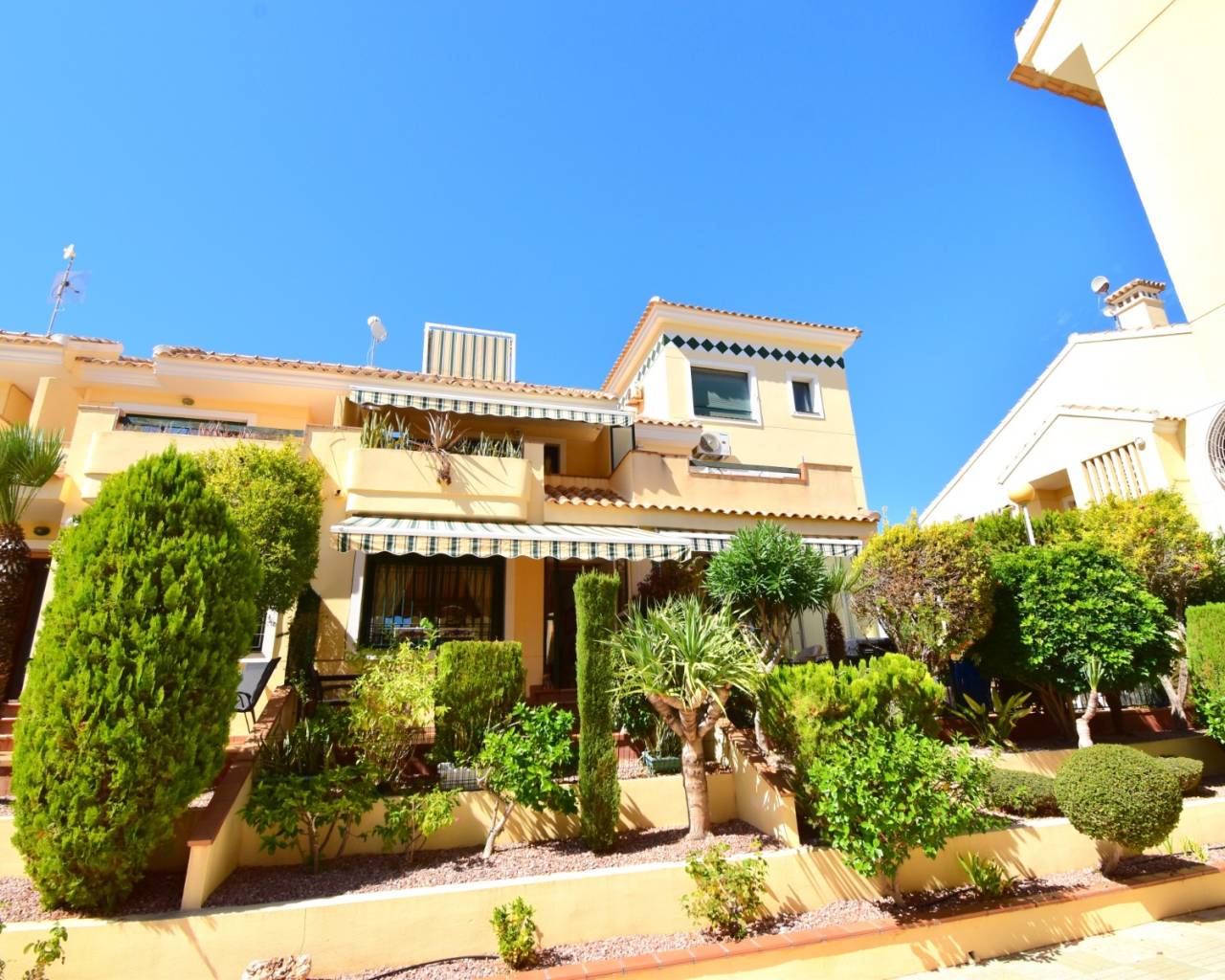 Bungalow - Venta - Orihuela Costa - Lomas de Campoamor