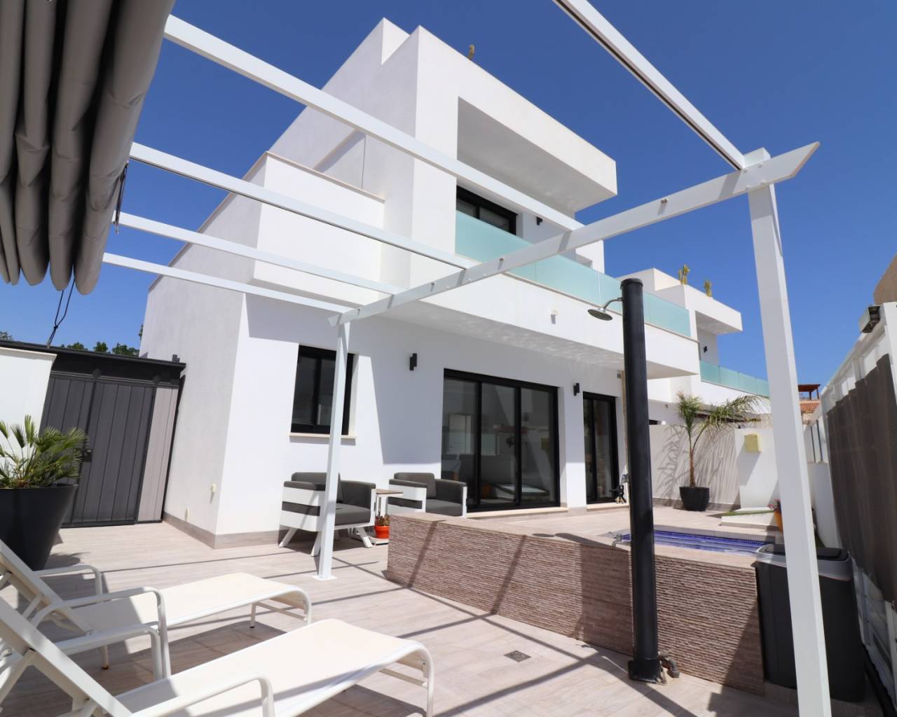 Detached Villa - Sale - Los Montesinos - La Herrada