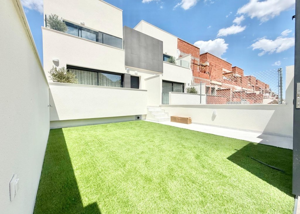 New Build - Townhouse - Cox - San Fernando