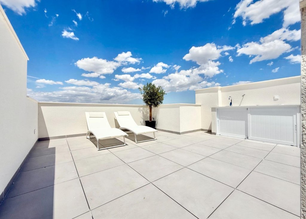 New Build - Townhouse - Cox - San Fernando