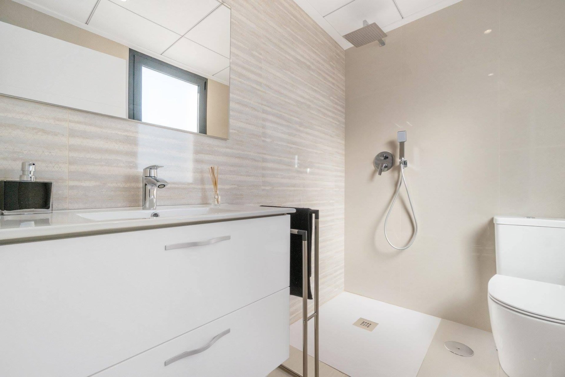 Obra Nueva - Chalet - Los Montesinos - La Herrada