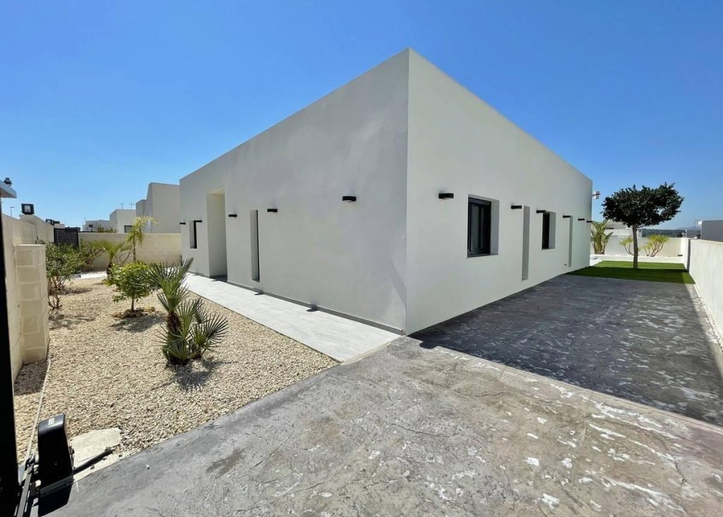Obra Nueva - Chalet - Rafal - polideportivo