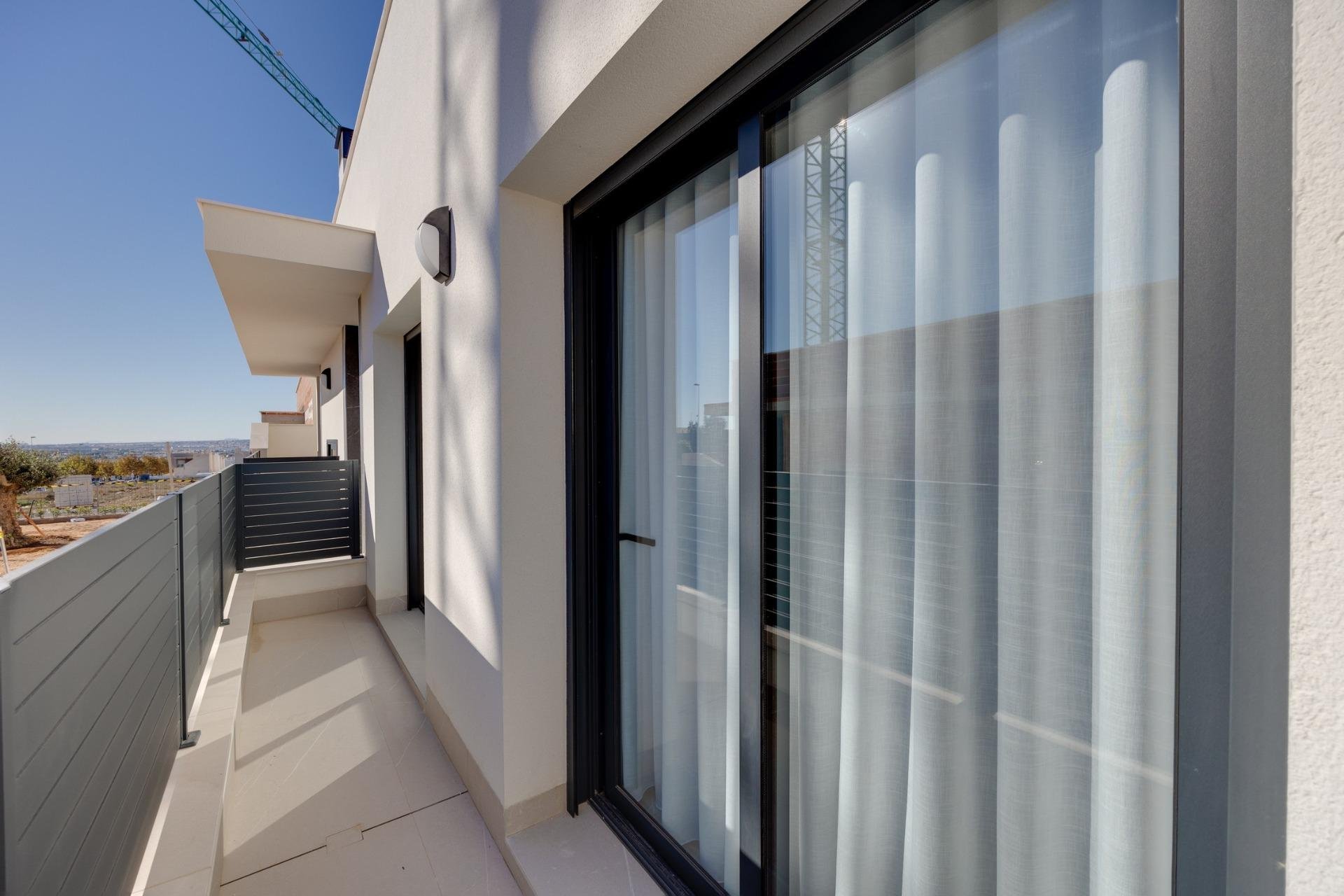 Obra Nueva - Chalet - Torrevieja - Sector 25