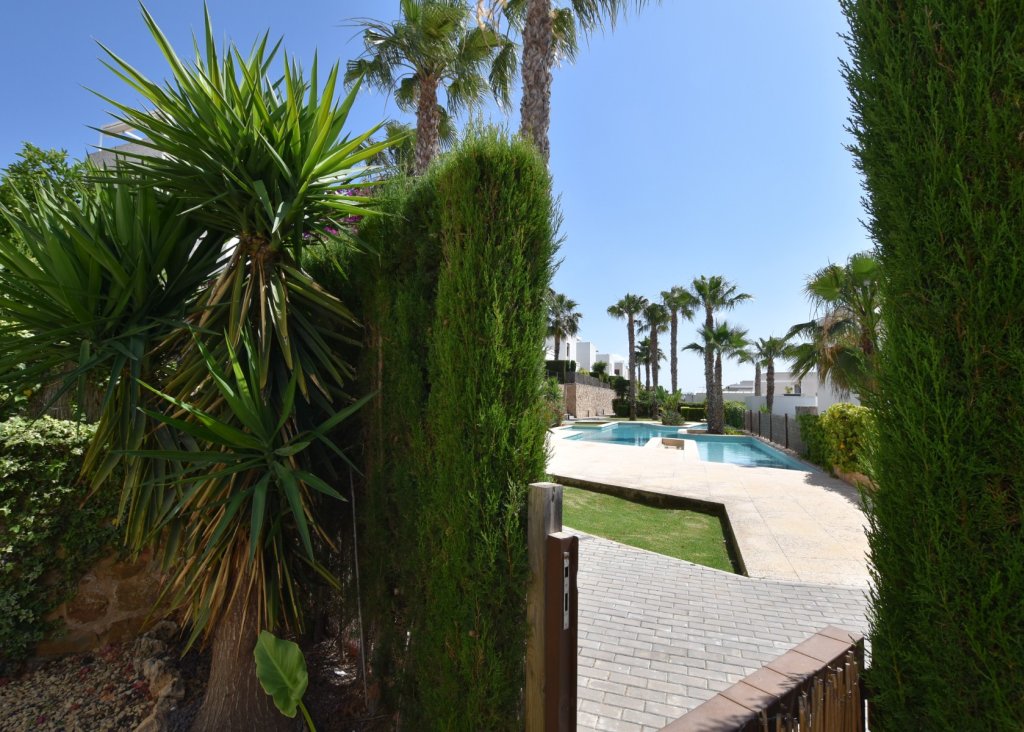 Sale - Apartment - Flat - Algorfa - La Finca Golf Resort