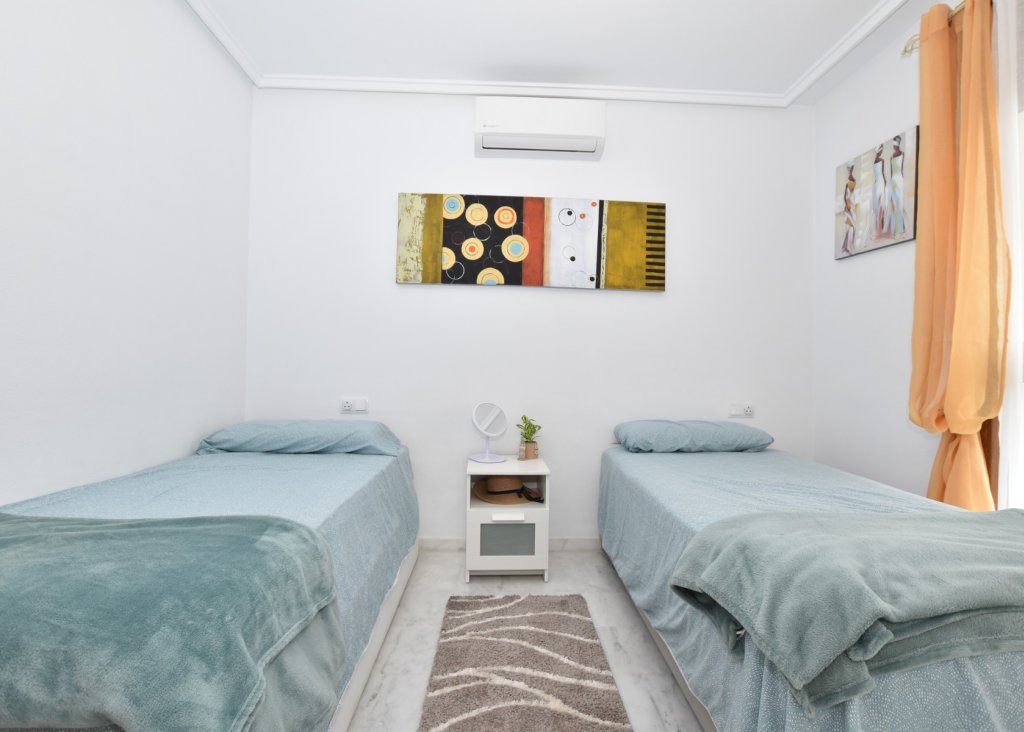 Sale - Apartment - Flat - Algorfa - La Finca Golf Resort
