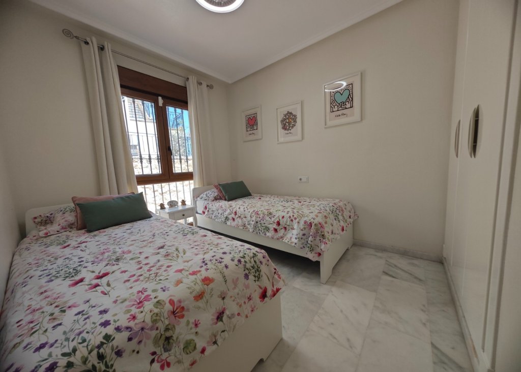 Sale - Apartment - Flat - Algorfa - La Finca Golf Resort