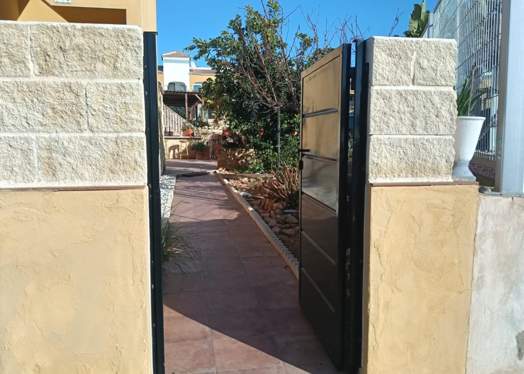 Sale - Apartment - Flat - Los Montesinos - La Herrada