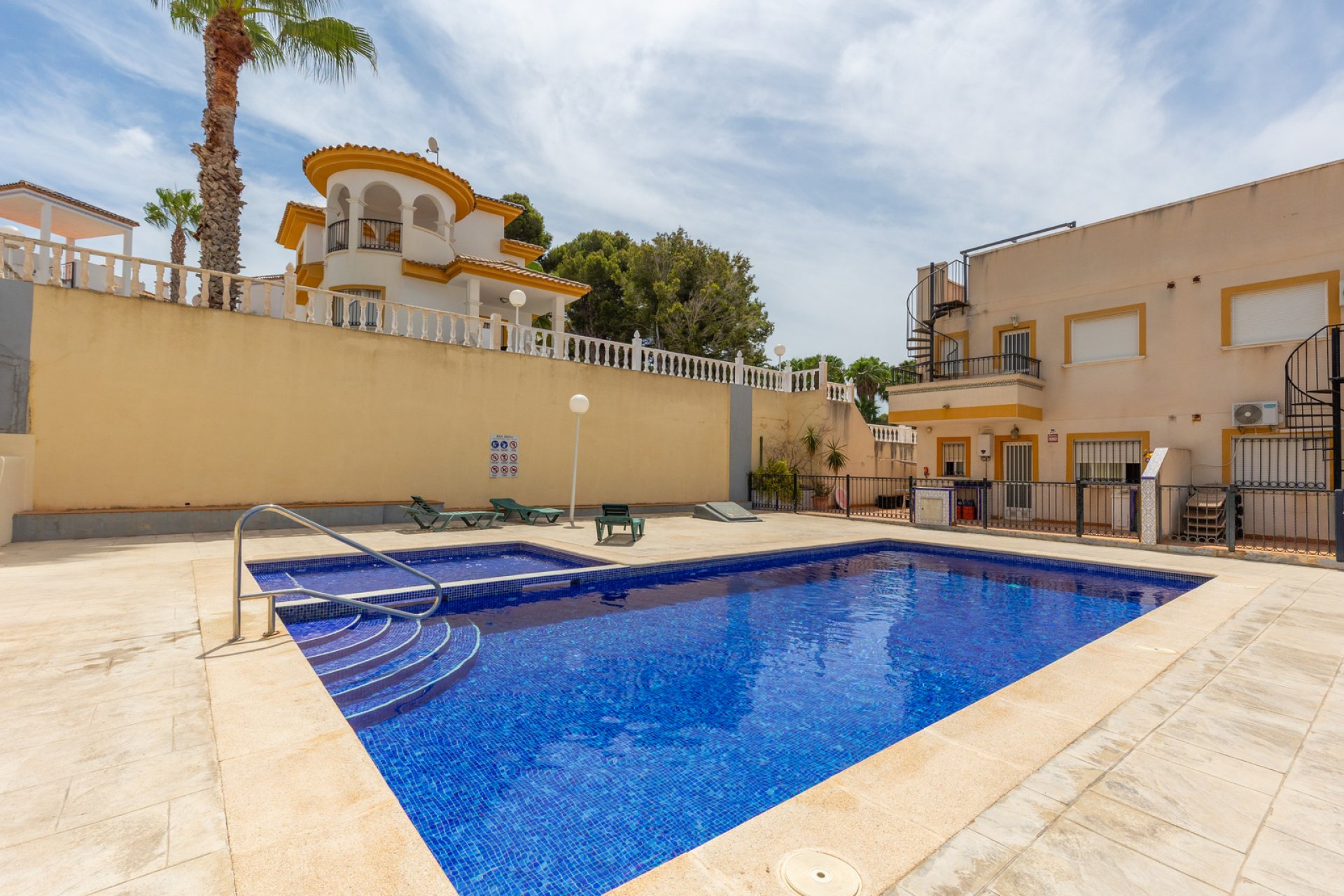 Sale - Apartment - Flat - Orihuela - Villamartín