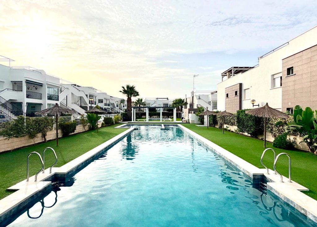 Sale - Apartment - Flat - Torrevieja - Aguas Nuevas