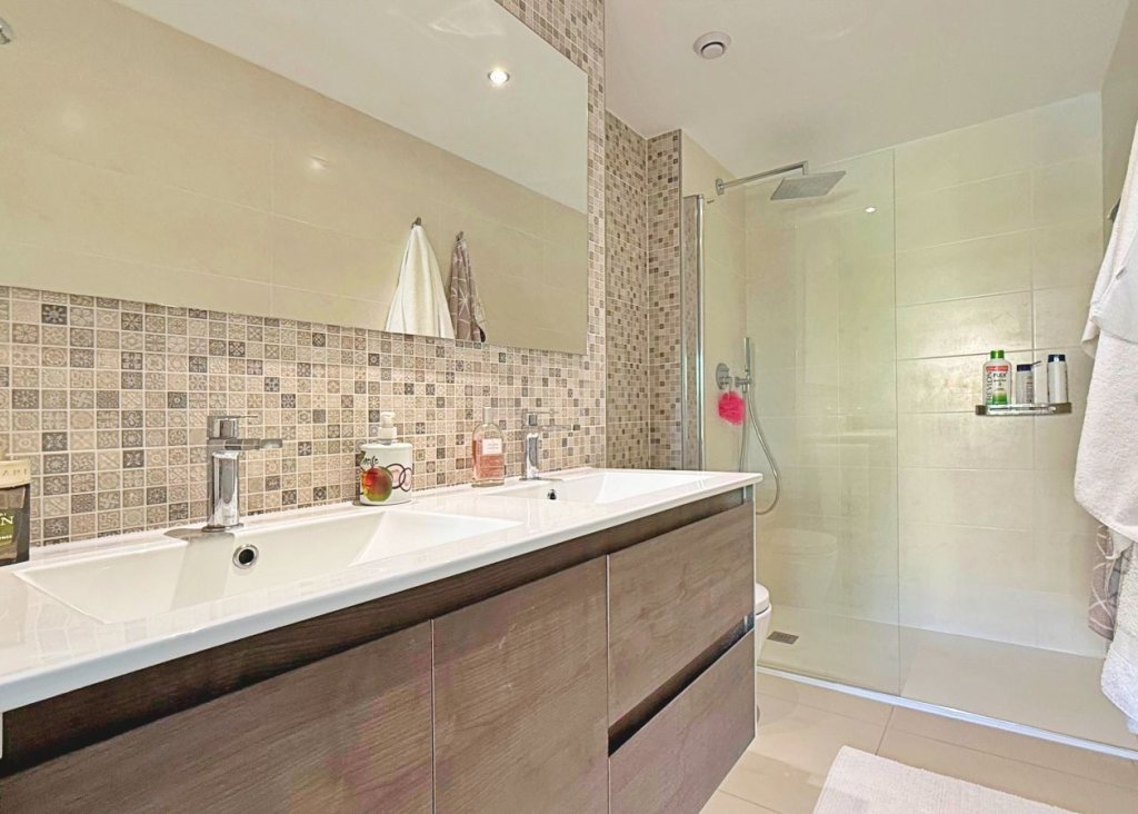 Sale - Apartment - Flat - Torrevieja - Punta Prima