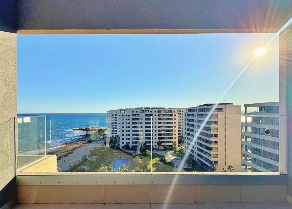 Sale - Apartment - Flat - Torrevieja - Punta Prima
