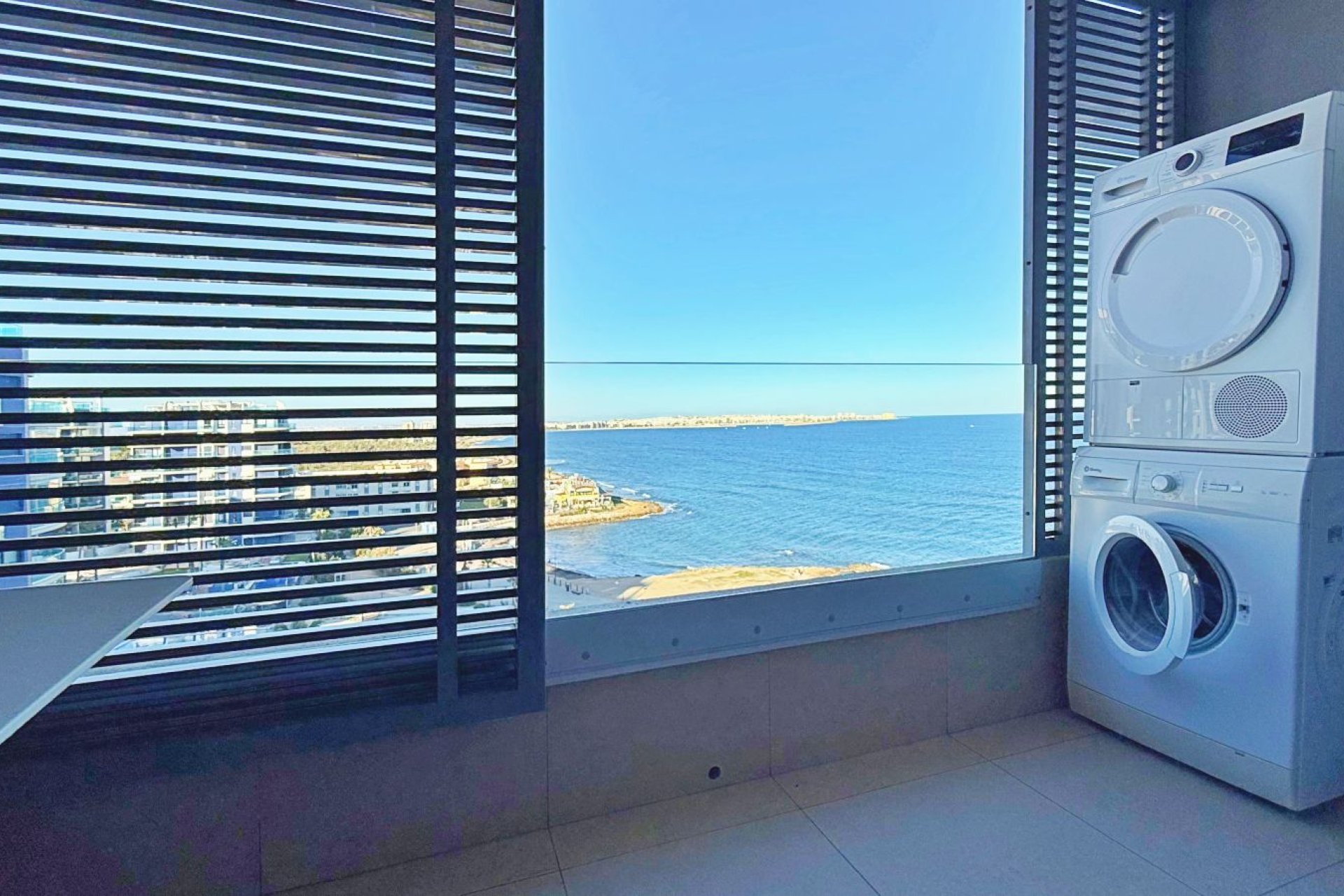 Sale - Apartment - Flat - Torrevieja - Punta Prima