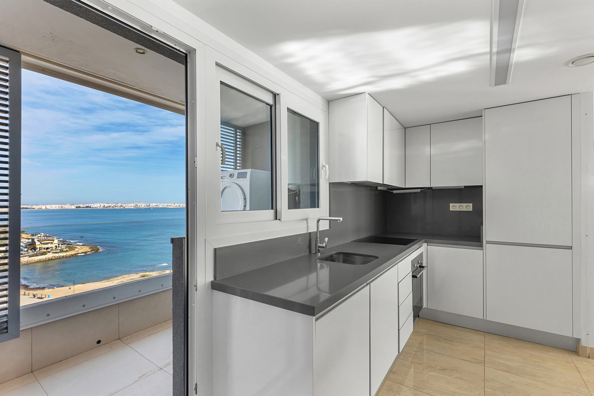 Sale - Apartment - Flat - Torrevieja - Punta Prima