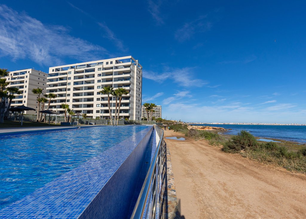 Sale - Apartment - Flat - Torrevieja - Punta Prima