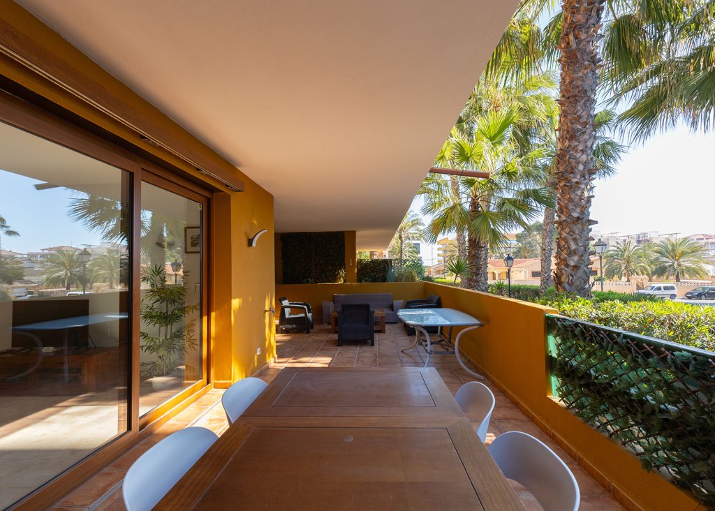 Sale - Apartment - Flat - Torrevieja - Punta Prima