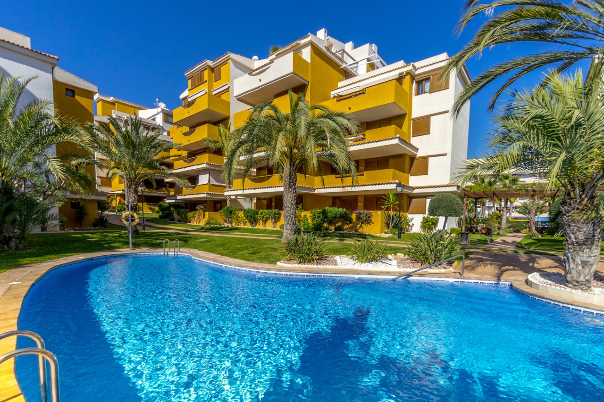 Sale - Apartment - Flat - Torrevieja - Punta Prima