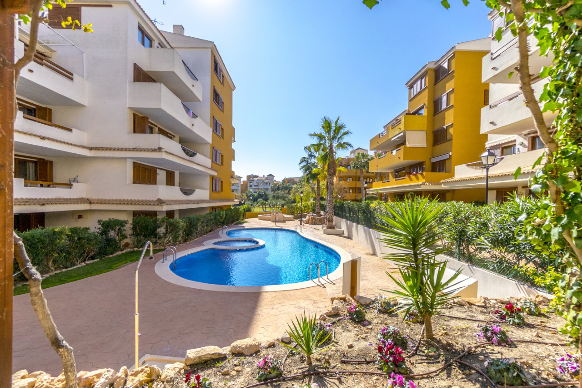 Sale - Apartment - Flat - Torrevieja - Punta Prima