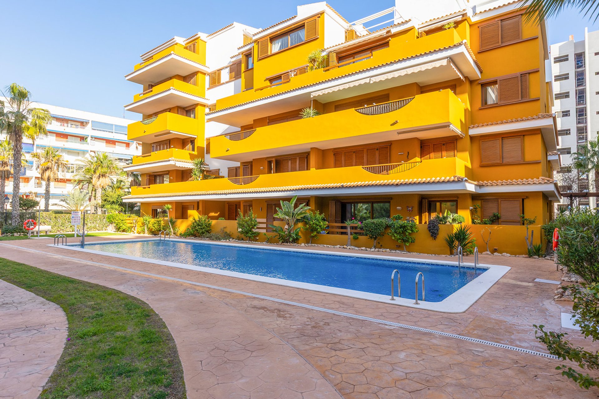 Sale - Apartment - Flat - Torrevieja - Punta Prima