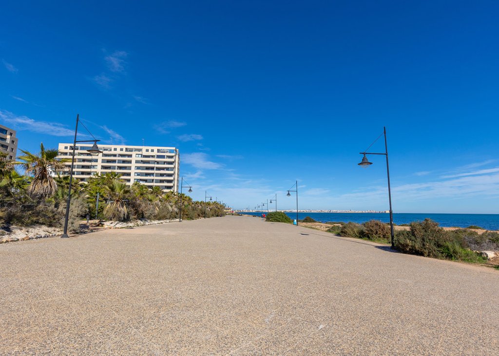 Sale - Apartment - Flat - Torrevieja - Punta Prima