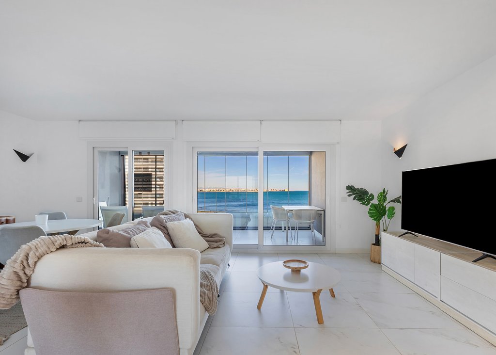 Sale - Apartment - Flat - Torrevieja - Punta Prima