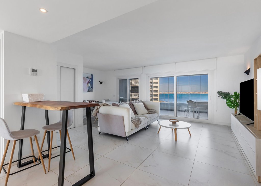 Sale - Apartment - Flat - Torrevieja - Punta Prima