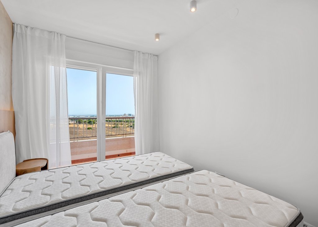 Sale - Apartment - Flat - Torrevieja - Punta Prima