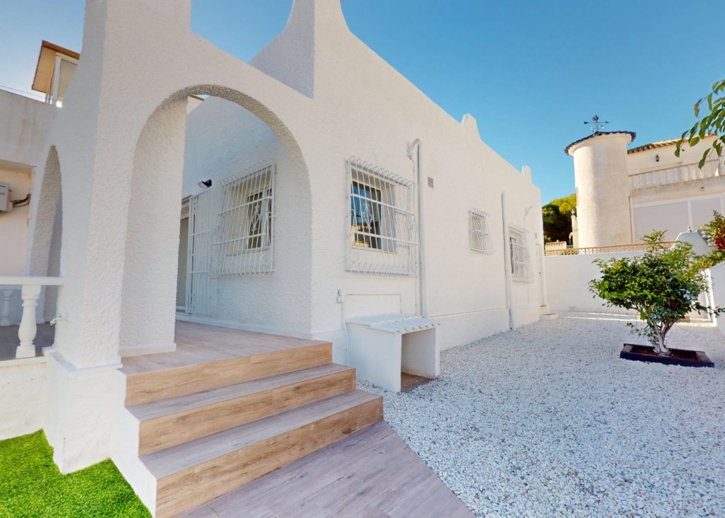 Sale - Bungalow - Orihuela Costa - Villamartin