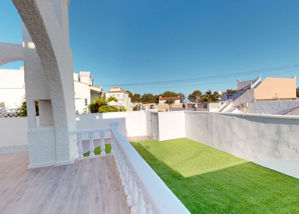 Sale - Bungalow - Orihuela Costa - Villamartin