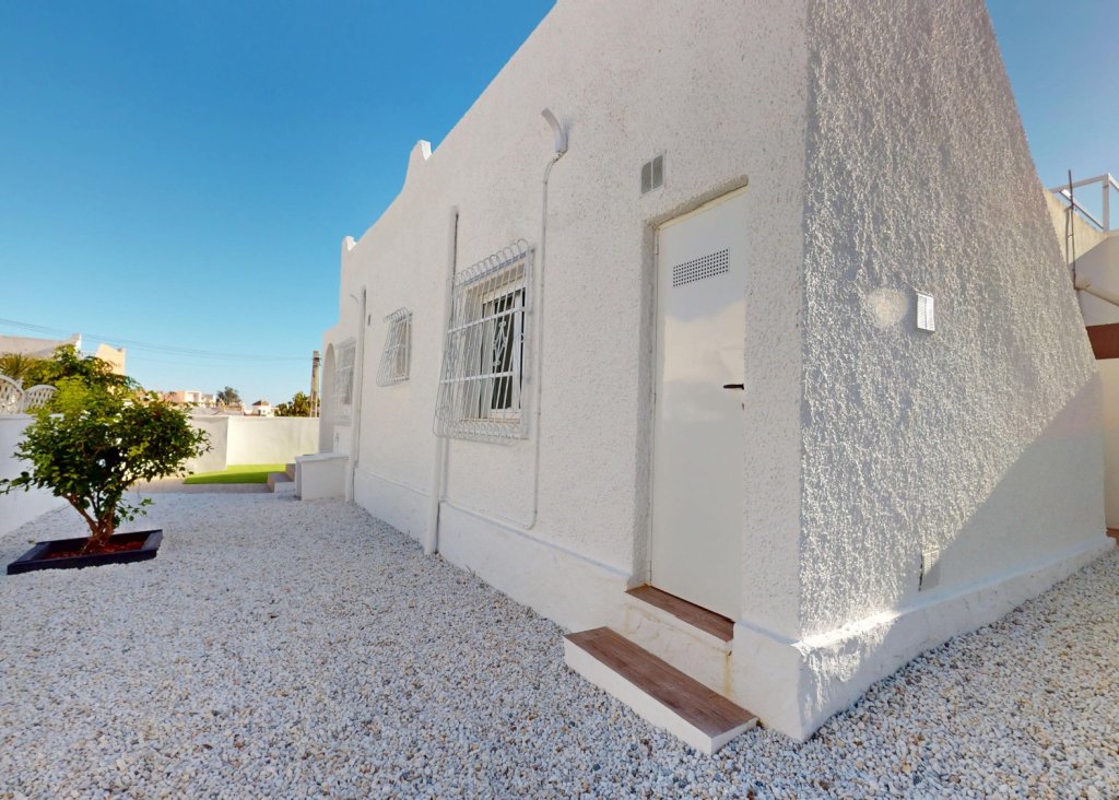 Sale - Bungalow - Orihuela Costa - Villamartin