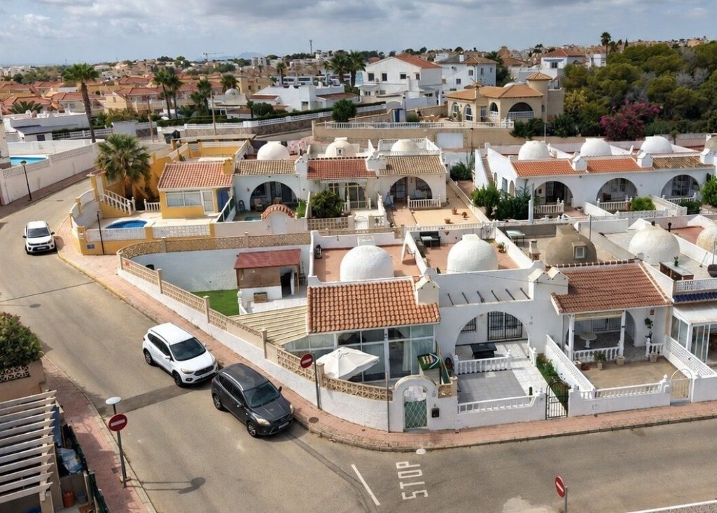 Sale - Bungalow - Orihuela Costa - Villamartin