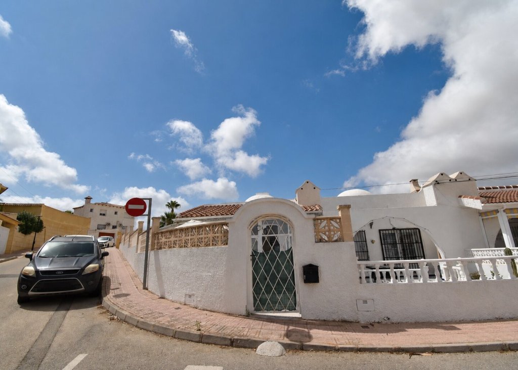 Sale - Bungalow - Orihuela Costa - Villamartin