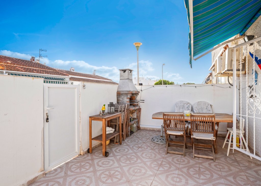 Sale - Bungalow - Torrevieja - La Siesta