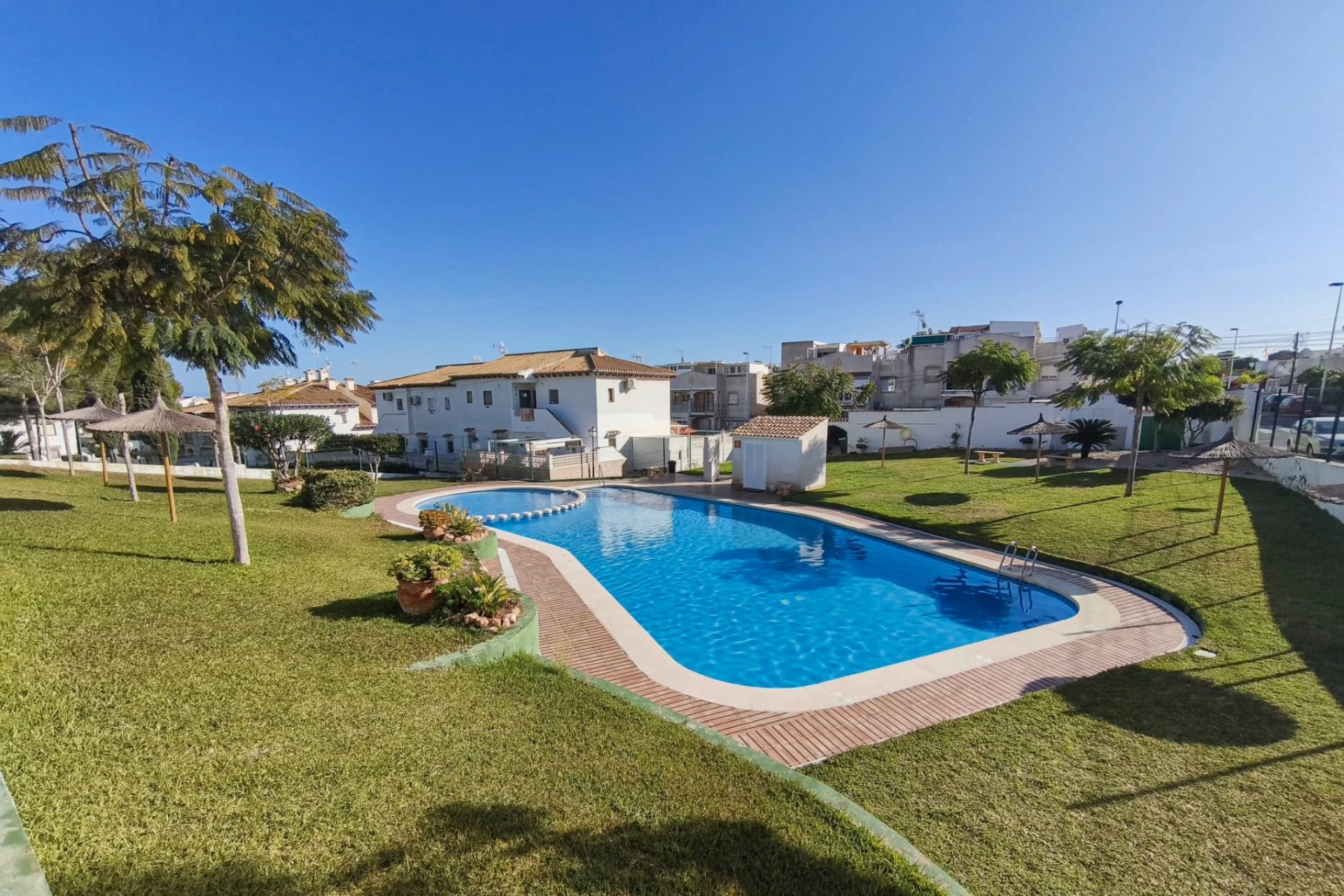 Sale - Bungalow - Torrevieja - Lago jardin