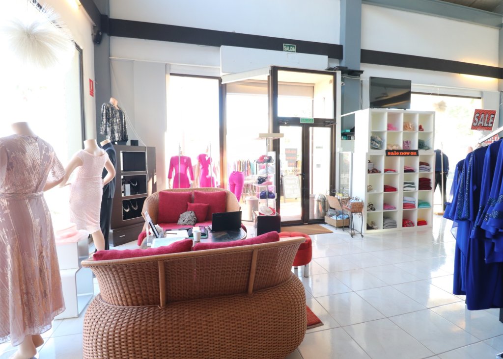 Sale - Commercial - Algorfa - La Finca Golf Resort