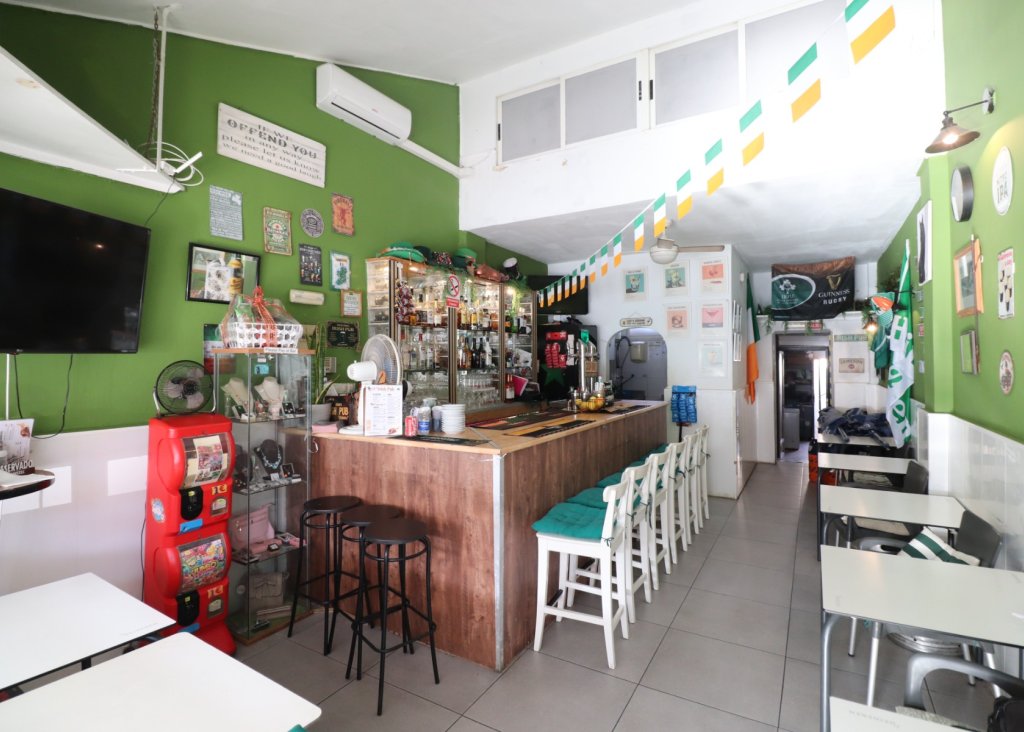 Sale - Commercial (Freehold) - Torrevieja - El Chaparral