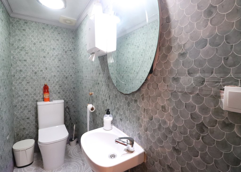 Sale - Commercial (Freehold) - Torrevieja - El Chaparral
