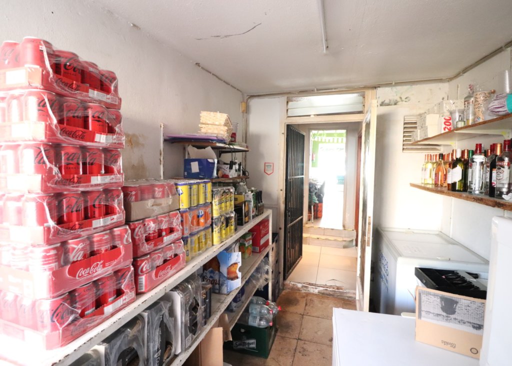 Sale - Commercial (Freehold) - Torrevieja - El Chaparral
