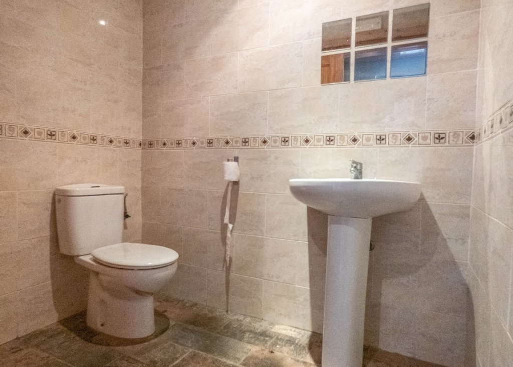 Sale - Commercial - La Finca Golf - Algorfa