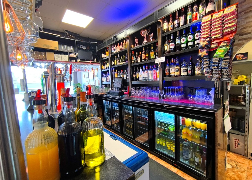 Sale - Commercial - Villamartín