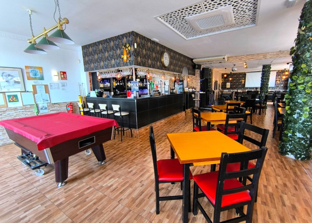 Sale - Commercial - Villamartín