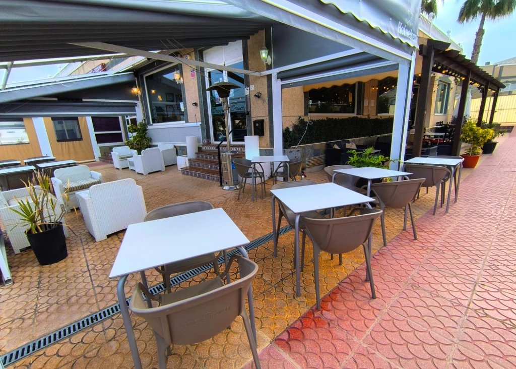 Sale - Commercial - Villamartín