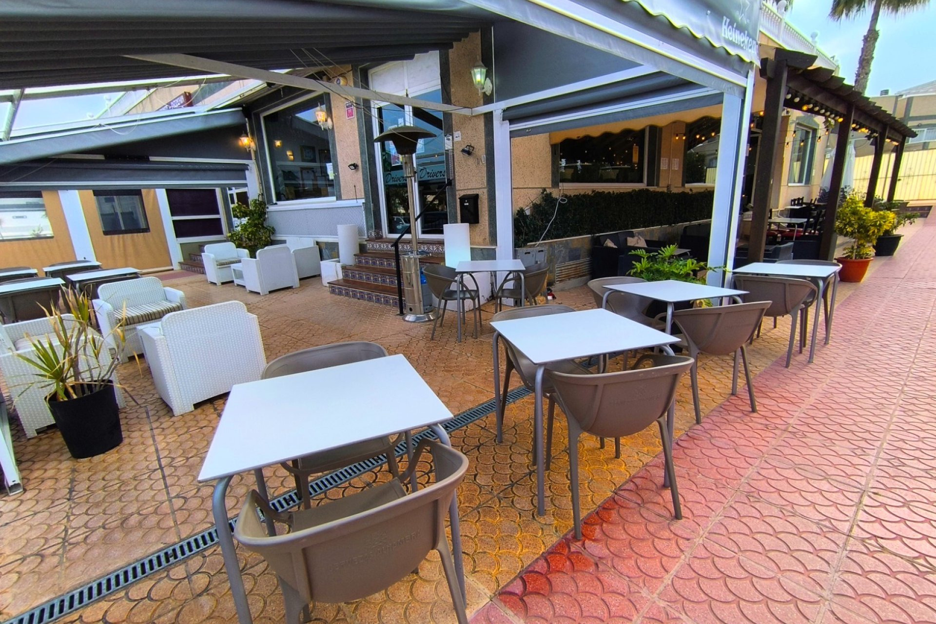 Sale - Commercial - Villamartín