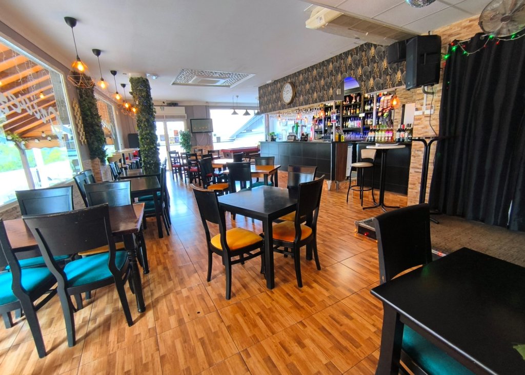 Sale - Commercial - Villamartín