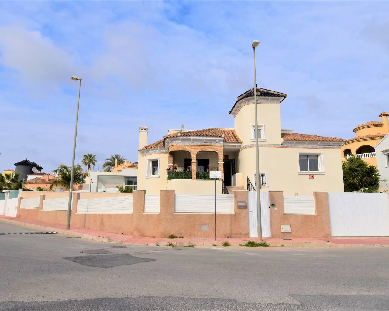 Sale - Detached Villa - Orihuela Costa - Villamartin