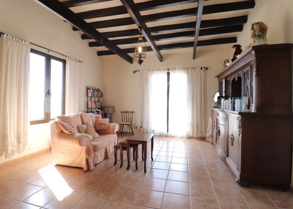 Sale - Finca / Country Property - Albatera - Albatera - Country