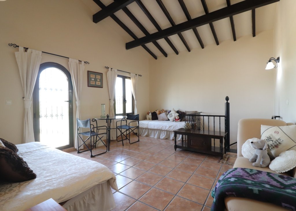 Sale - Finca / Country Property - Albatera - Albatera - Country