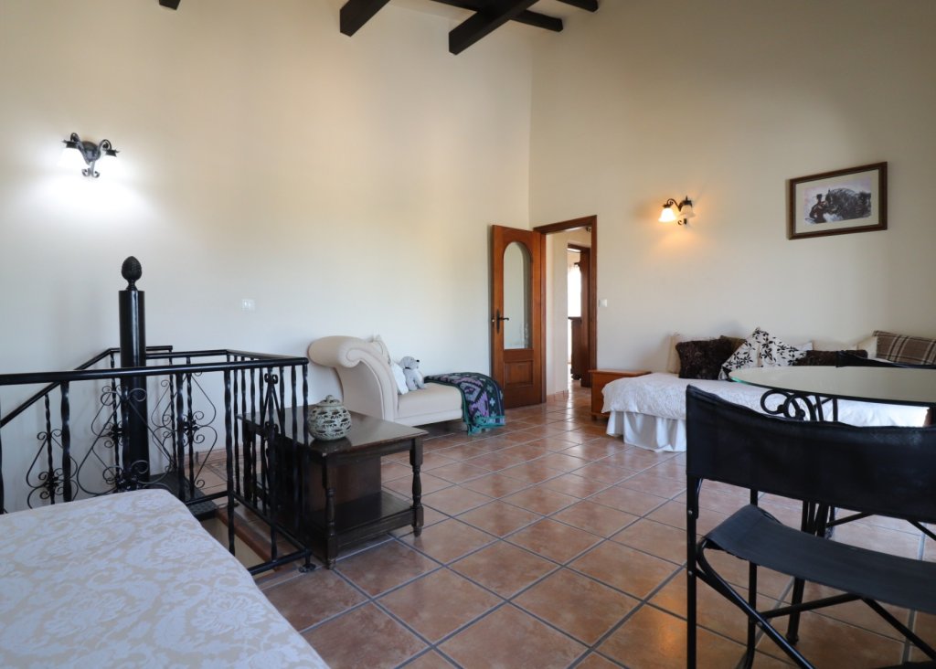 Sale - Finca / Country Property - Albatera - Albatera - Country
