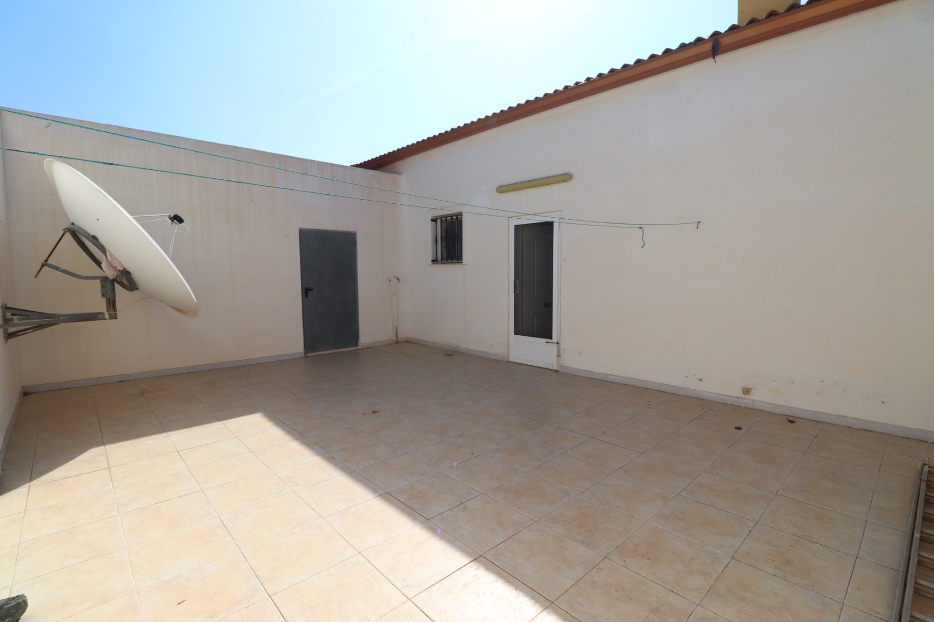 Sale - Finca / Country Property - Albatera - Albatera - Country